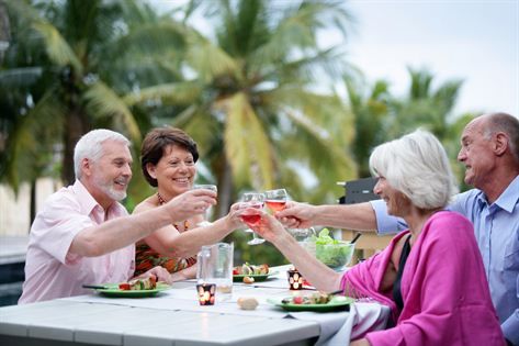 <b>העיקר זה החברים (צילום: shutterstock)</b>