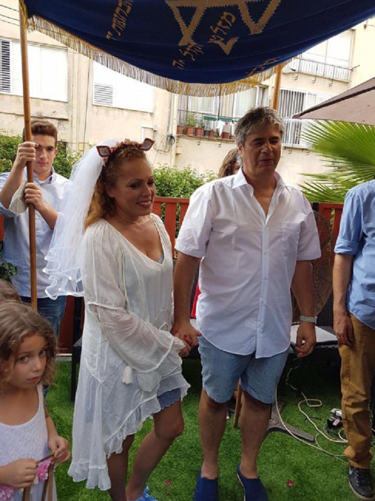 חתונה בהפתעה: אורלי וגיא נישאו ברבנות 1